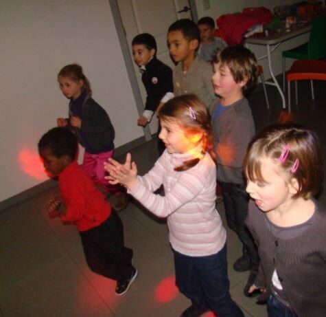 Enfants qui dansent